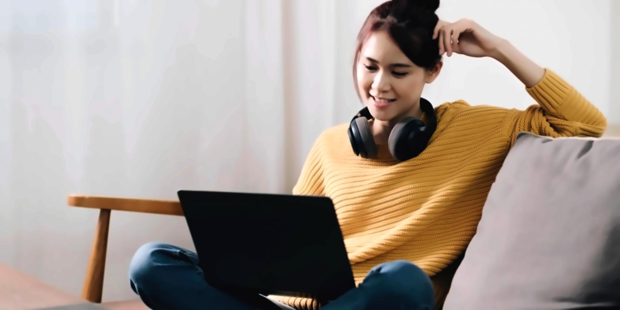 Echipa noastră analizând date financiare complexe