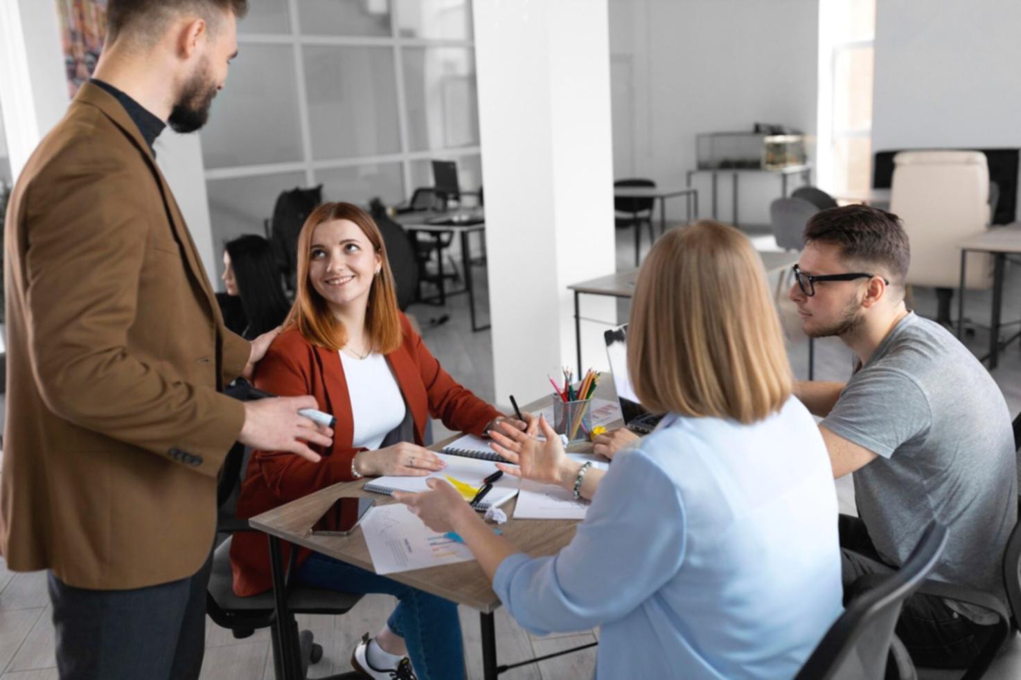 Atelier de analiză fundamentală pentru participanți dedicați